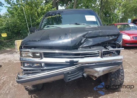 1997 Chevrolet Tahoe z USA, uszkodzony, nr VIN 3GNEC18R4VG123977